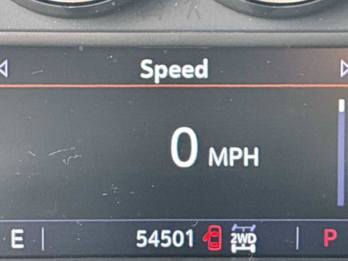 Used 2021 Chevrolet Silverado 1500 LT Trail Boss w/ Bed Protection Package image 12