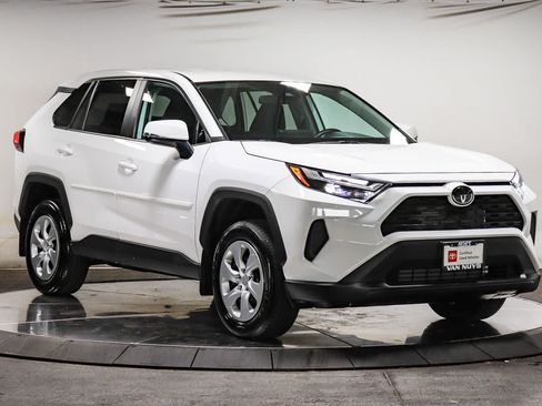Certified 2025 Toyota RAV4 LE FWD image 6