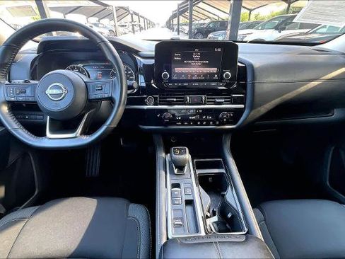 Certified 2024 Nissan Pathfinder SV FWD image 15