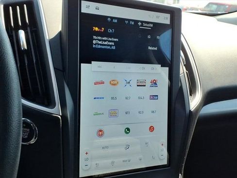 Used 2023 Ford Edge SEL w/ Convenience Package image 11