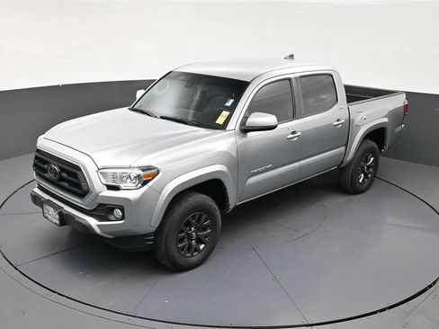 Used 2023 Toyota Tacoma SR5 RWD image 12