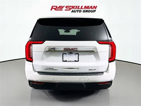 Used 2023 GMC Yukon SLT w/ SLT Premium Package image 6