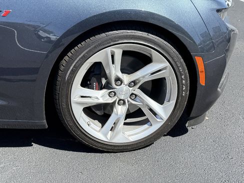 Used 2023 Chevrolet Camaro LT w/ Technology Package RWD image 23