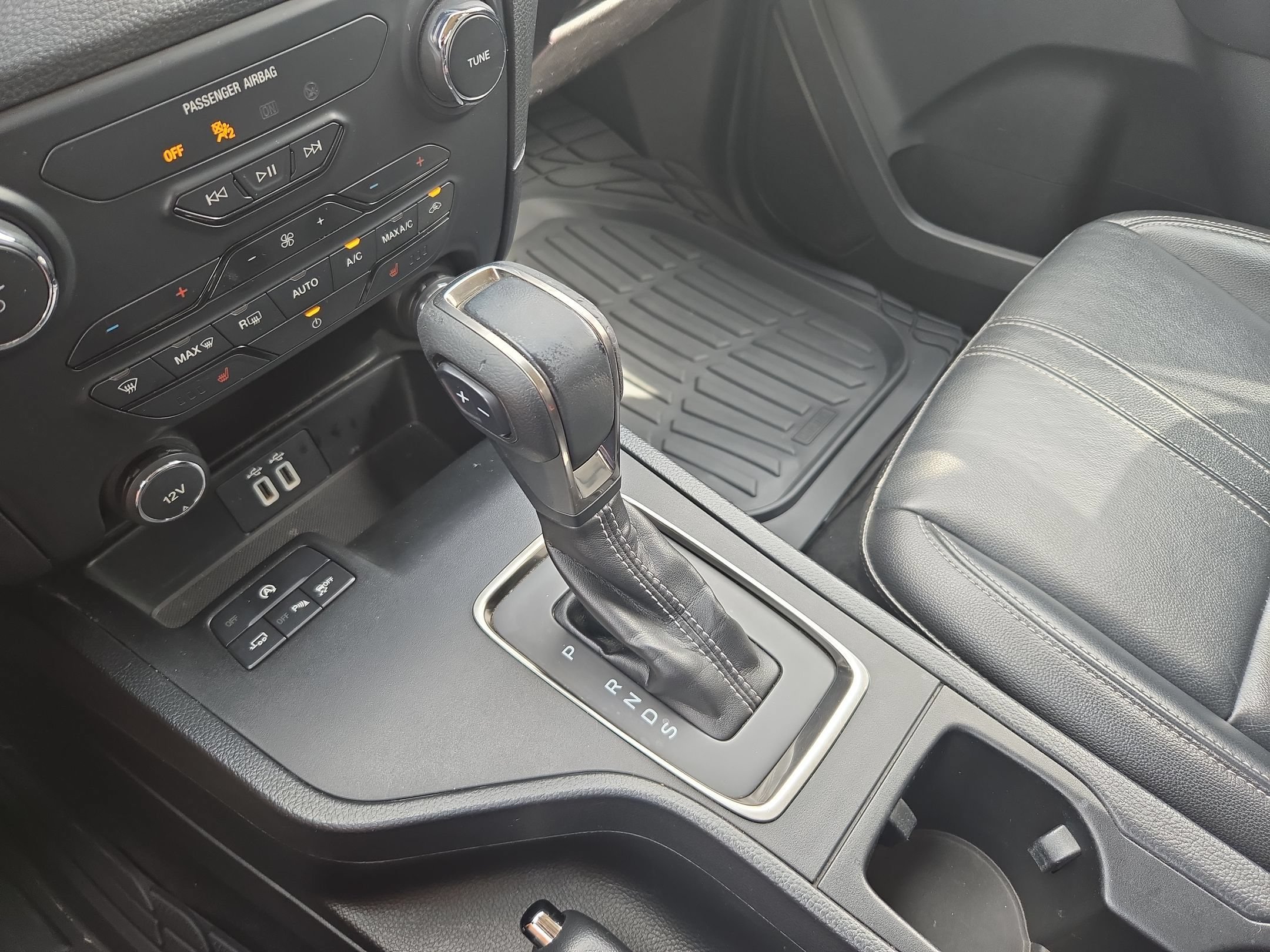 Used 2019 Ford Ranger Lariat w/ Equipment Group 501A Mid RWD image 19