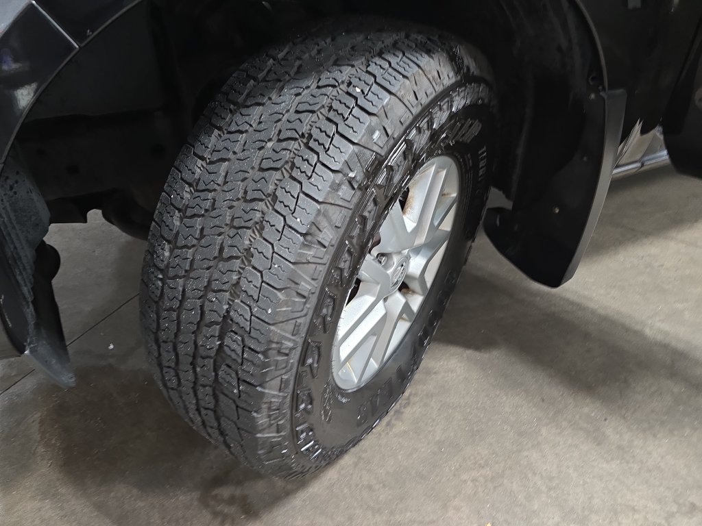 Used 2016 Nissan Frontier SV AWD/4WD image 32