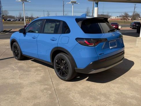 New 2026 Honda HR-V Sport image 3