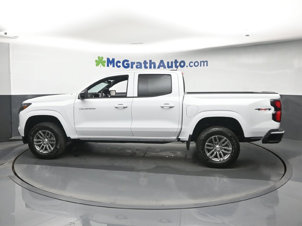 New 2026 Chevrolet Colorado LT w/ LT Convenience Package AWD/4WD image 23