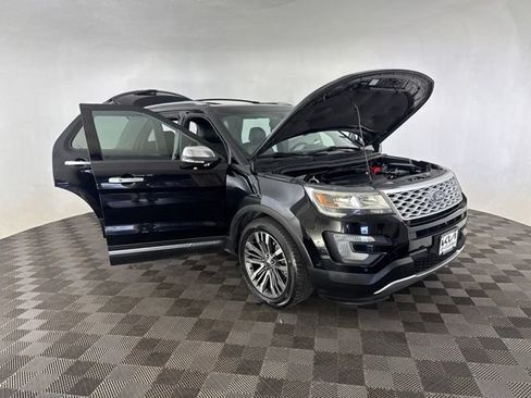 Used 2017 Ford Explorer Platinum AWD/4WD image 14