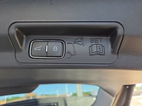 New 2026 Ford Explorer Active AWD/4WD image 12