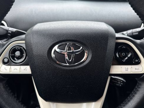 Used 2018 Toyota Prius Prime Plus FWD image 24