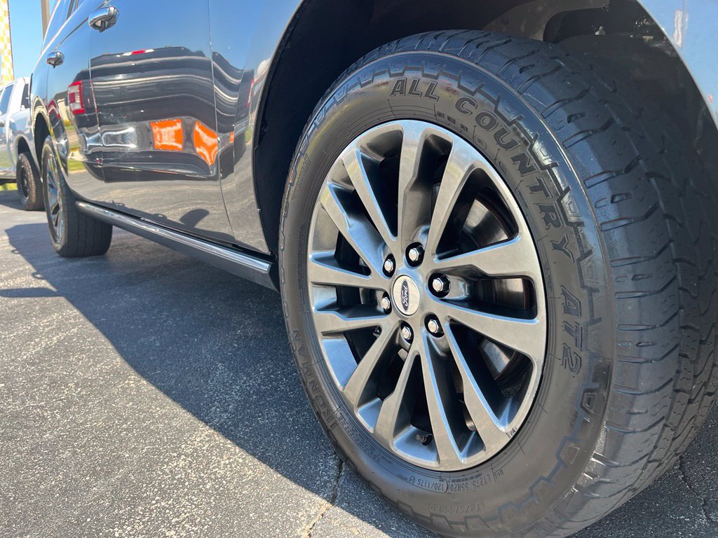 Used 2020 Ford Expedition Max Limited w/ Equipment Group 301A AWD/4WD image 15