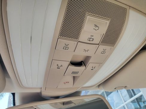 Used 2016 Mercedes-Benz E 350 Sedan image 35