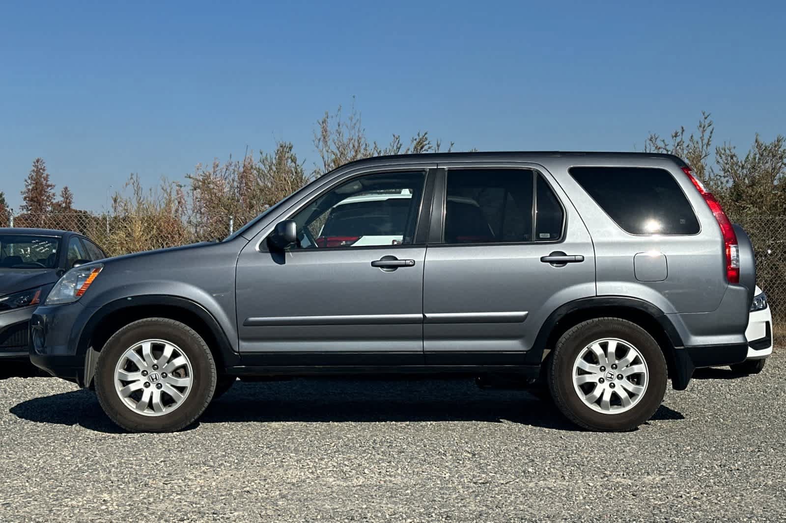 Used 2005 Honda CR-V EX image 5