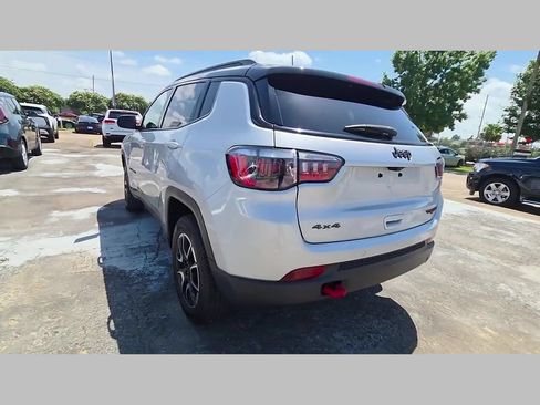 Used 2024 Jeep Compass Trailhawk AWD/4WD image 40
