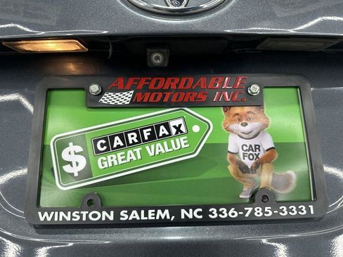 Used 2016 Toyota Corolla LE image 29