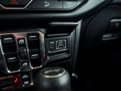 Used 2021 Jeep Wrangler Unlimited Rubicon image 47