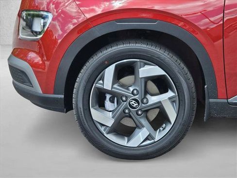 Certified 2025 Hyundai Venue SEL FWD image 10