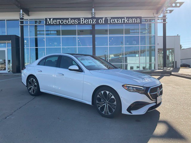 Used 2025 Mercedes-Benz E 350 4MATIC Sedan image 2