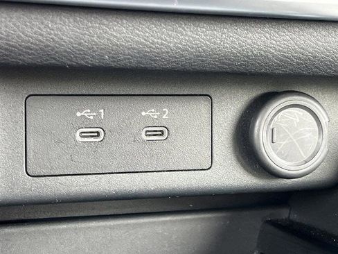 Certified 2025 Nissan Rogue SV image 6