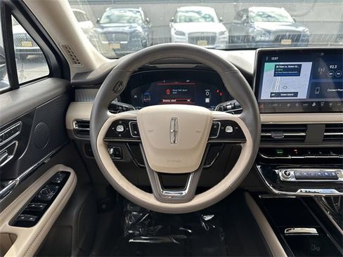 Certified 2023 Lincoln Corsair AWD w/ Equipment Group 101A image 14