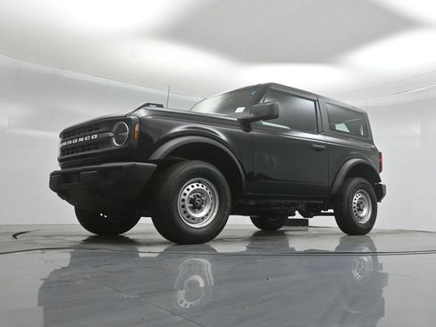 New 2026 Ford Bronco 2-Door AWD/4WD image 36