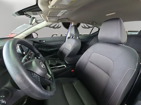 Used 2024 Nissan Altima 2.5 S image 10