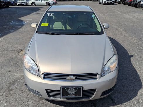 Used 2011 Chevrolet Impala LT w/ Luxury Edition Package FWD image 3