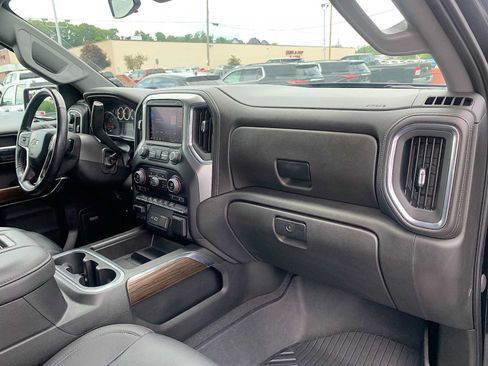 Certified 2022 Chevrolet Silverado 1500 LT Trail Boss w/ Convenience Package II AWD/4WD image 28