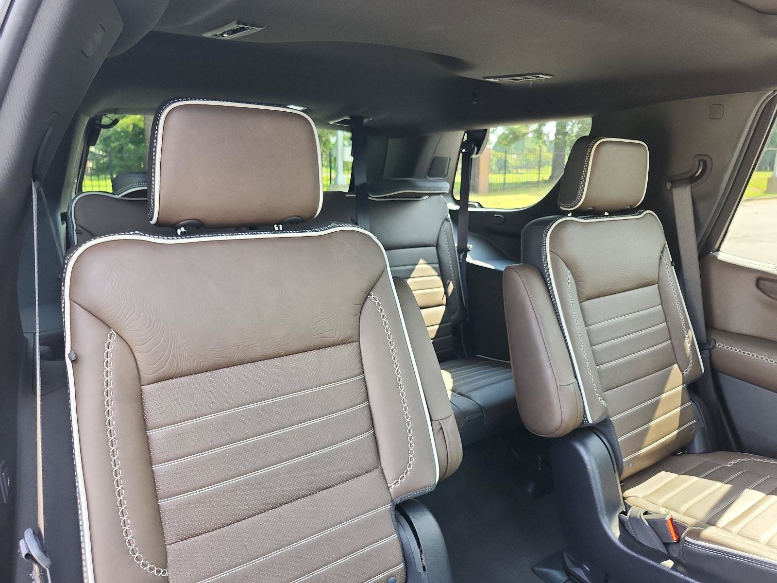Certified 2025 GMC Yukon Denali Ultimate AWD/4WD image 11