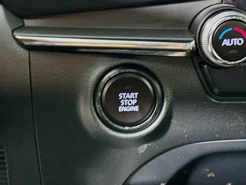 Used 2023 MAZDA MAZDA3 s image 20