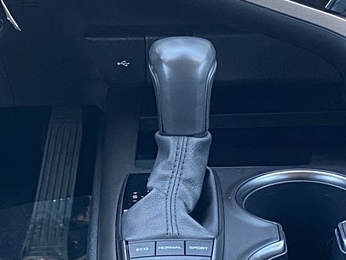 Certified 2024 Toyota Camry SE FWD image 33
