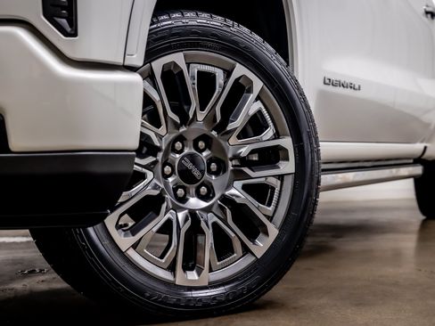 Used 2025 GMC Sierra 1500 Denali Ultimate AWD/4WD image 25