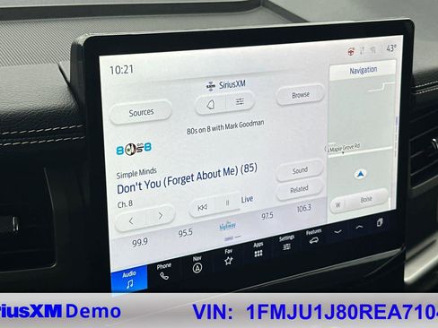 Certified 2024 Ford Expedition XLT image 30