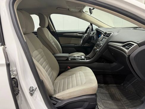 Used 2017 Ford Fusion S image 19