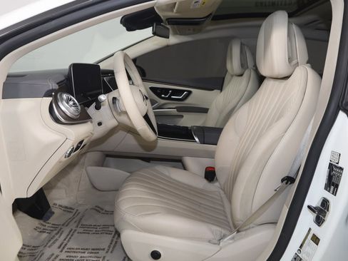 Used 2022 Mercedes-Benz EQS 450+ Sedan image 12