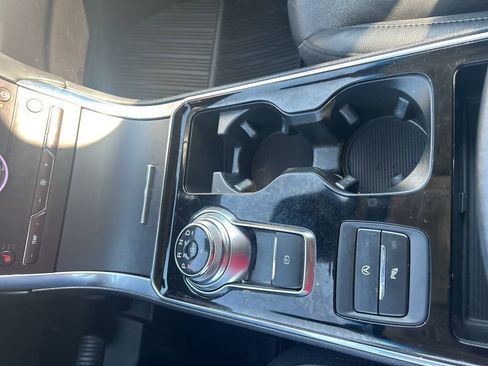 Used 2020 Ford Edge Titanium AWD/4WD image 13