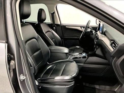 Used 2022 Ford Escape SEL w/ Equipment Group 302A AWD/4WD image 38