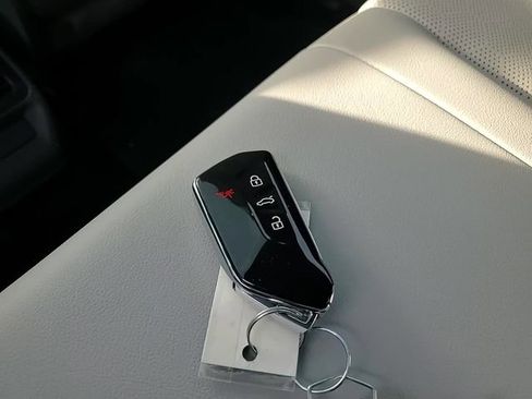 Used 2022 Volkswagen ID.4 Pro S image 30