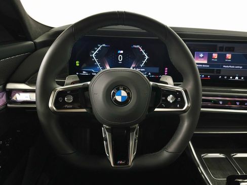 Used 2025 BMW 760i xDrive w/ Executive Package AWD/4WD image 22