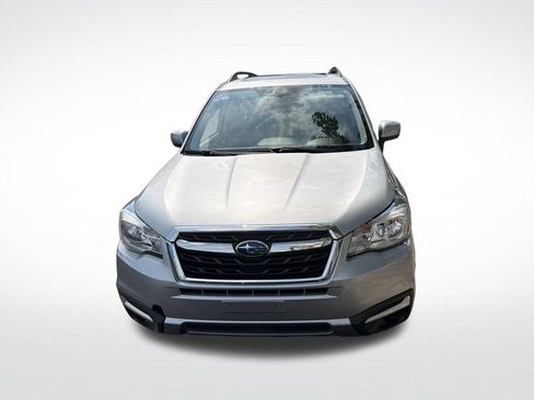 Used 2018 Subaru Forester 2.5i Premium w/ All-Weather Package AWD/4WD image 2
