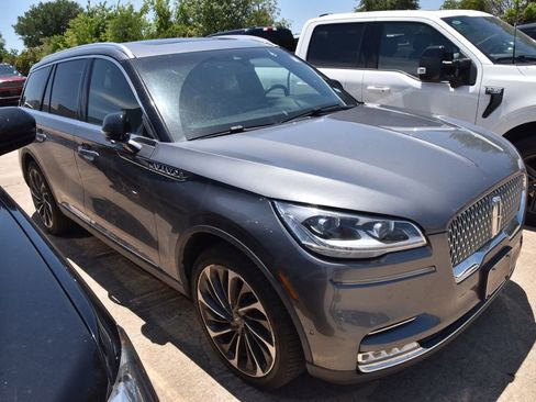 Used 2021 Lincoln Aviator Reserve w/ Equipment Group 202A AWD/4WD image 4
