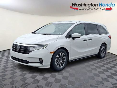Certified 2024 Honda Odyssey EX-L image 3