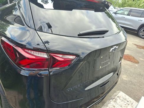 Certified 2022 Chevrolet Blazer RS w/ Enhanced Convenience Package AWD/4WD image 7