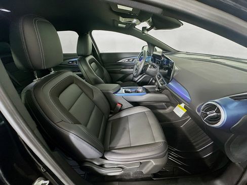 Used 2024 Chevrolet Equinox EV LT FWD image 33