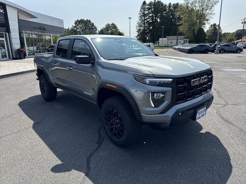 New 2026 GMC Canyon Elevation w/ Convenience Package image 8