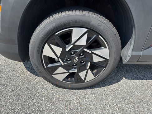 Used 2024 Hyundai Kona SEL AWD/4WD image 8