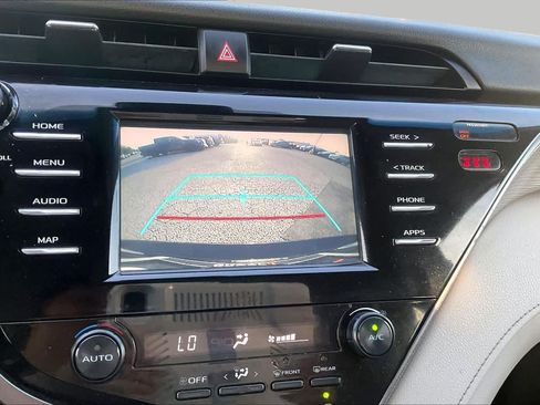 Used 2019 Toyota Camry SE FWD image 26