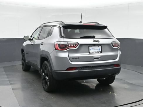 Used 2019 Jeep Compass Latitude AWD/4WD image 5