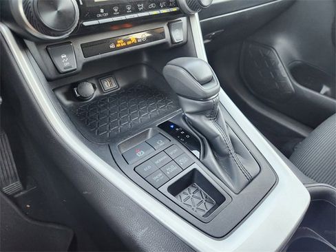 Used 2024 Toyota RAV4 LE image 16