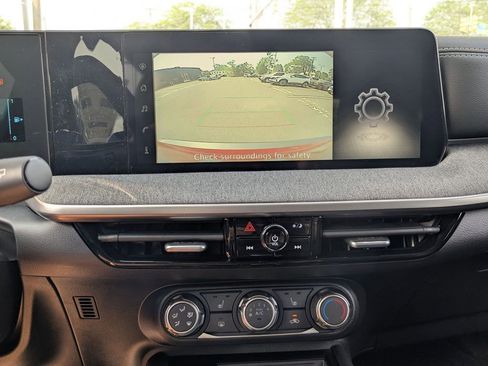 New 2025 Nissan Kicks SV w/ SV Premium Package image 15